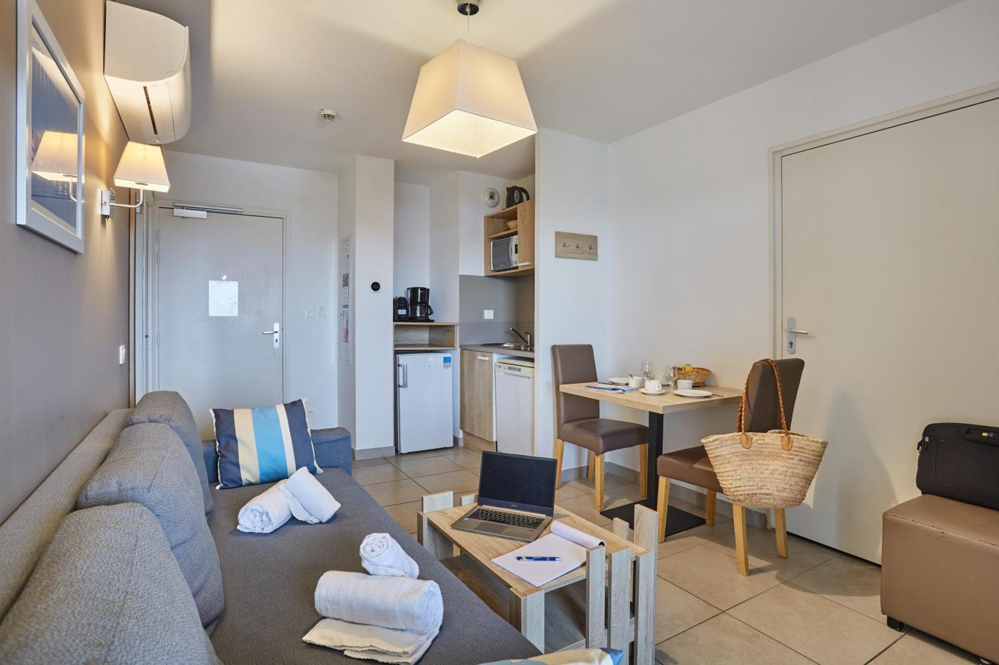 Residence Odalys Le Lotus Blanc เลอบาร์กาแรส ภายนอก รูปภาพ